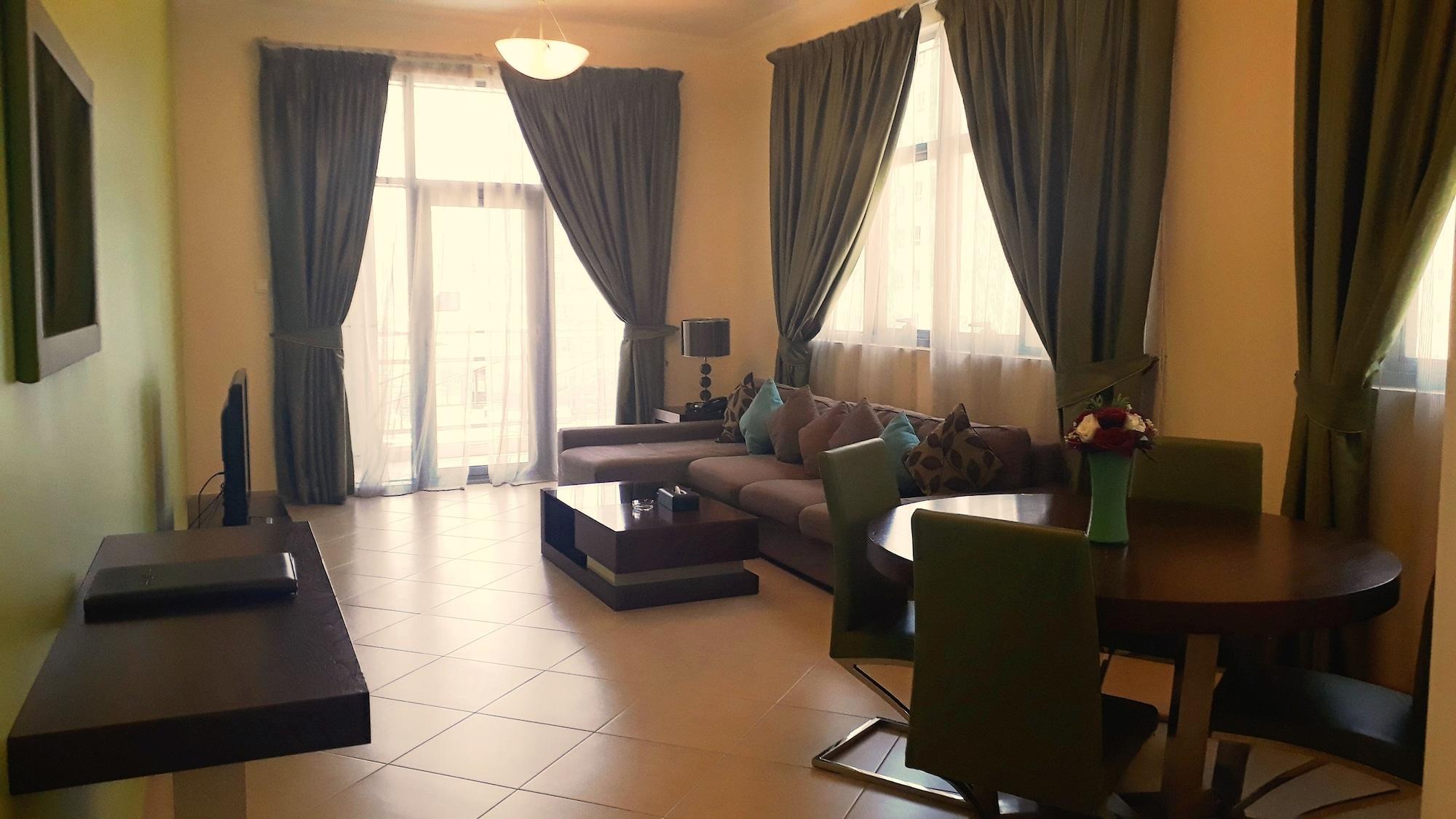 דובאי Al Waleed Palace Hotel Apartment Al Barsha מראה חיצוני תמונה