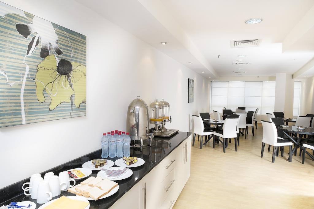 דובאי Al Waleed Palace Hotel Apartment Al Barsha מראה חיצוני תמונה
