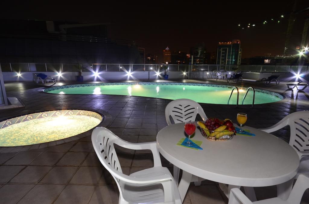 דובאי Al Waleed Palace Hotel Apartment Al Barsha מראה חיצוני תמונה