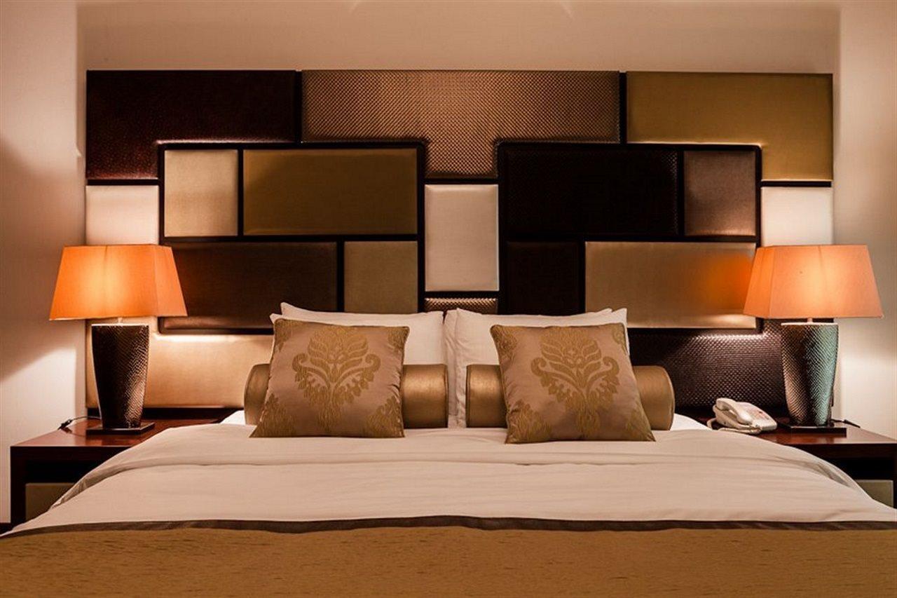 דובאי Al Waleed Palace Hotel Apartment Al Barsha מראה חיצוני תמונה