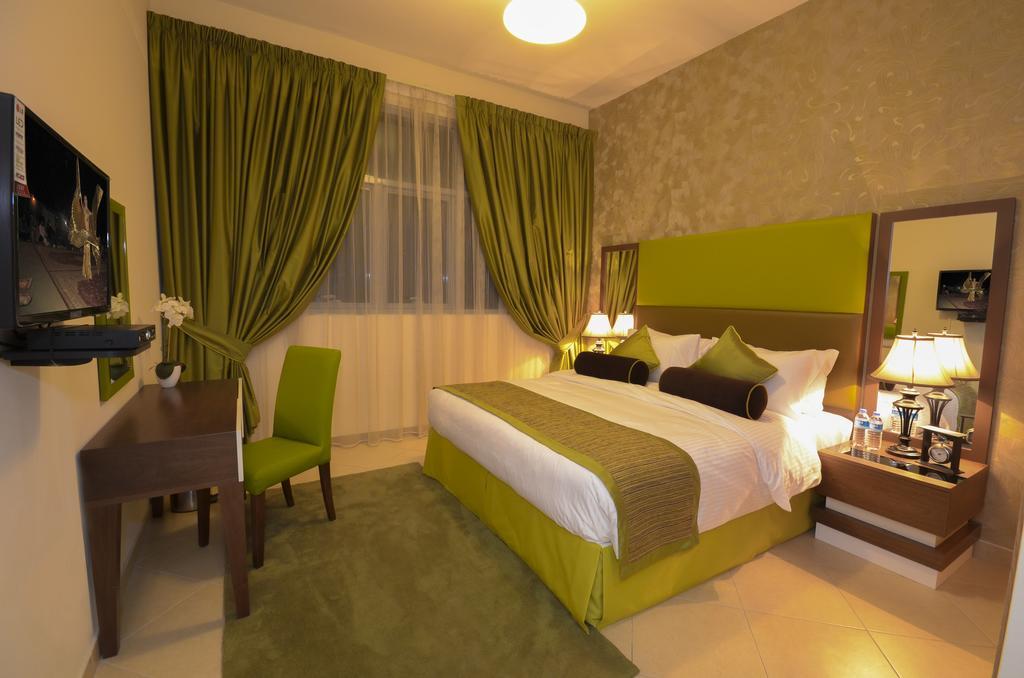 דובאי Al Waleed Palace Hotel Apartment Al Barsha מראה חיצוני תמונה