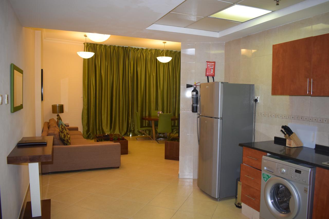 דובאי Al Waleed Palace Hotel Apartment Al Barsha מראה חיצוני תמונה