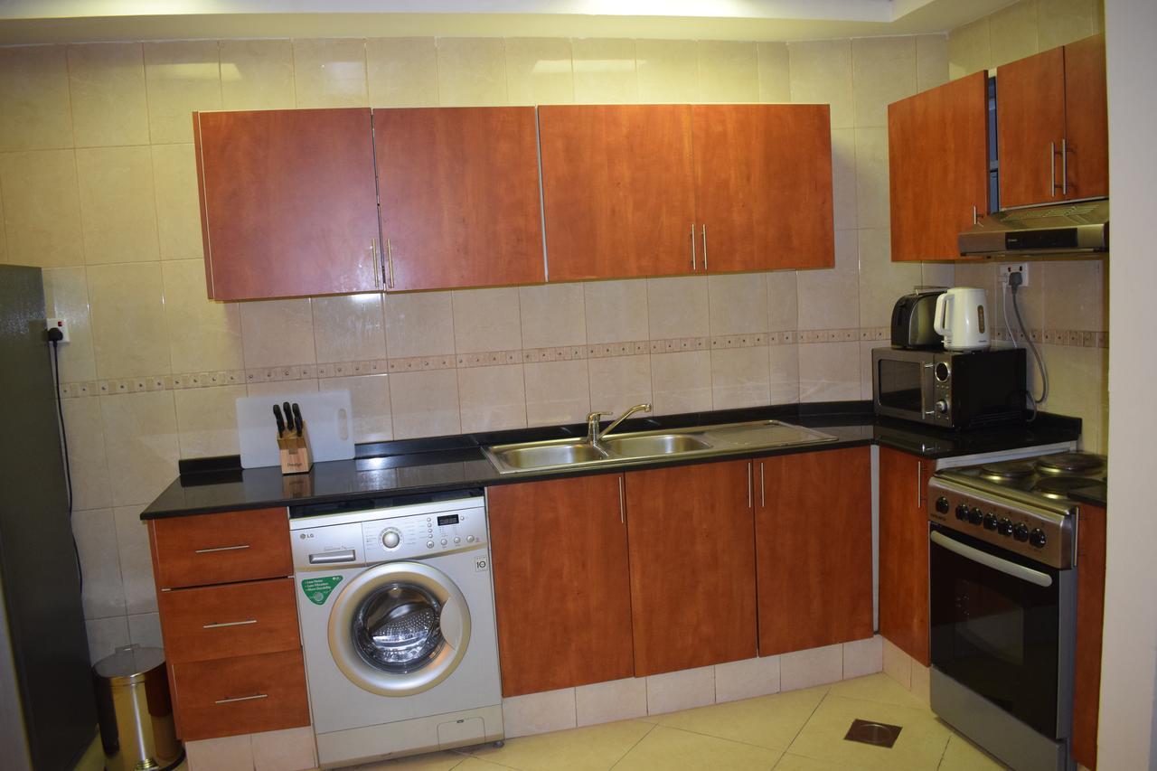 דובאי Al Waleed Palace Hotel Apartment Al Barsha מראה חיצוני תמונה